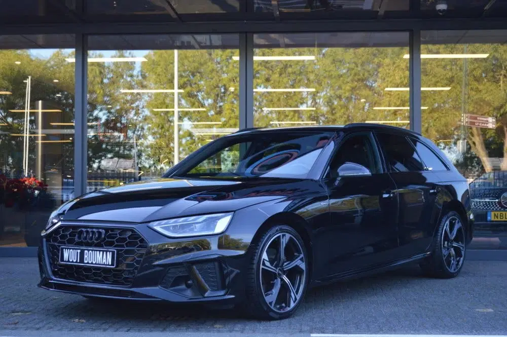Audi A4 35 TFSI S-Line Led Massage CarPlay Pdc uit 2021, foto 2