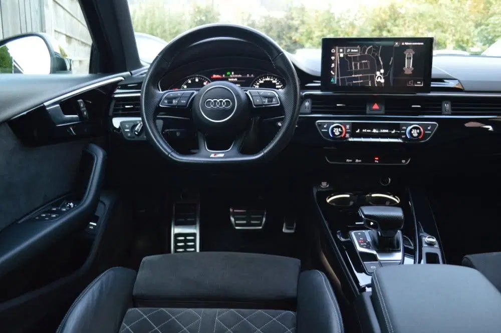 Audi A4 35 TFSI S-Line Led Massage CarPlay Pdc uit 2021, foto 3