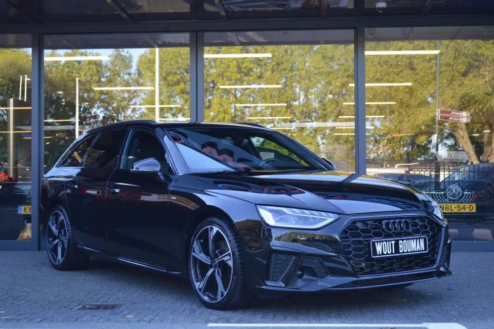 Audi A4 35 TFSI S-Line Led Massage CarPlay Pdc uit 2021, foto 4