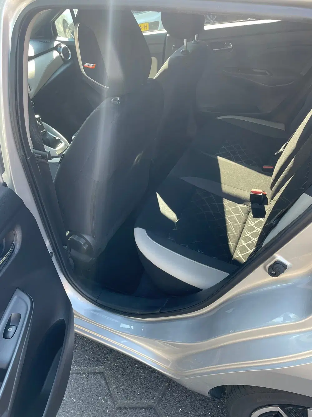 Nissan Micra 1.0 IG-T N-Design uit 2022, foto 6