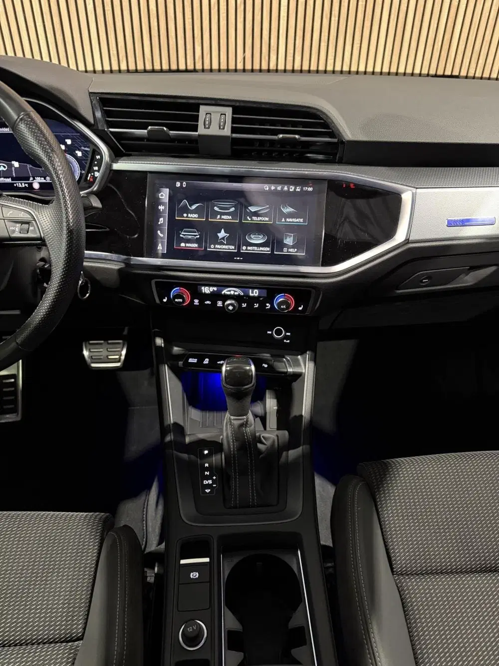 Audi Q3 45 TFSIe S-Line uit 2022, foto 13