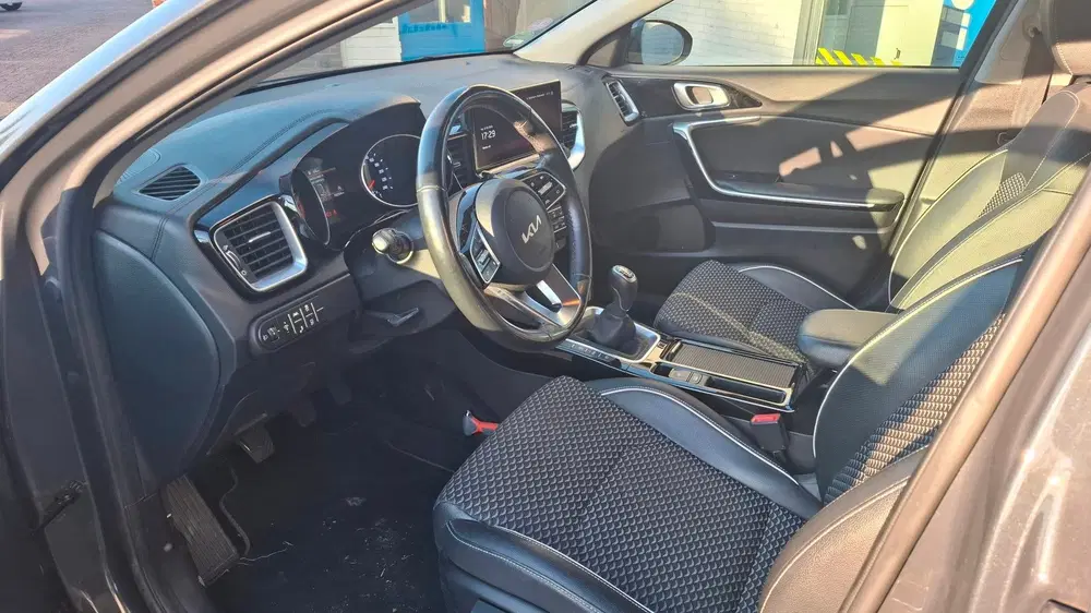 Kia Ceed 1.0 T-GDi DynamicPlusLine uit 2022, foto 6