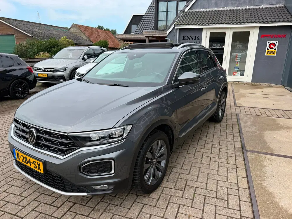 Volkswagen T-Roc 1.5 TSI Sport Business R-Line uit 2022, foto 13