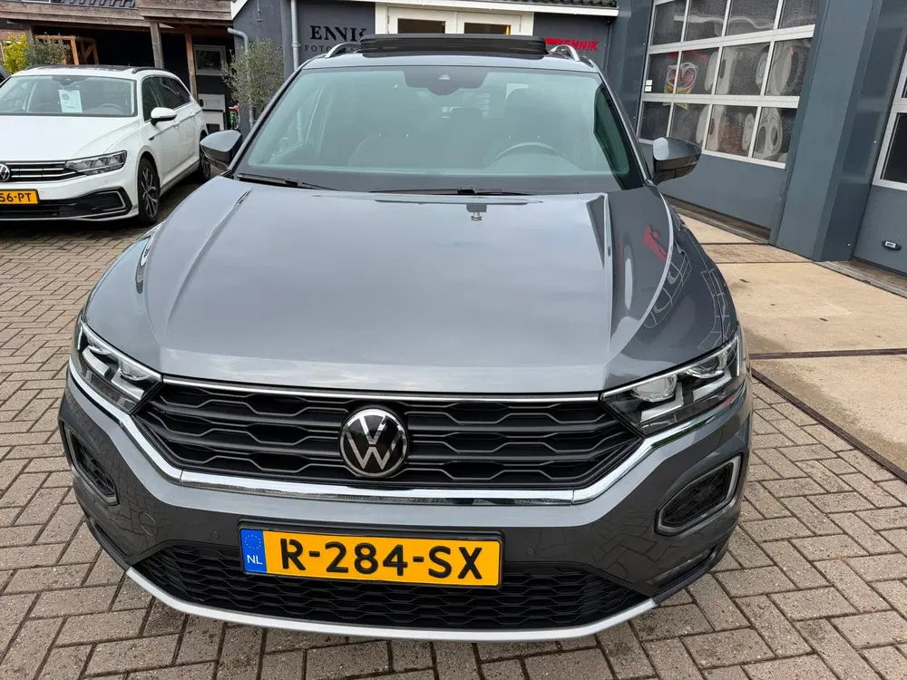Volkswagen T-Roc 1.5 TSI Sport Business R-Line uit 2022, foto 15