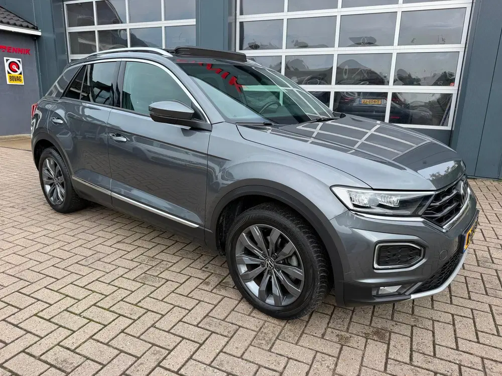 Volkswagen T-Roc 1.5 TSI Sport Business R-Line uit 2022, foto 5