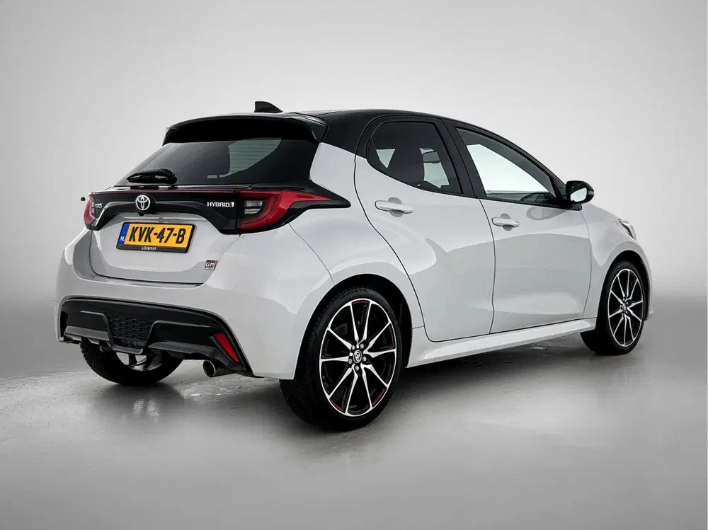 Toyota Yaris 1.5 Hybrid GR Sport Limited uit 2022, foto 2