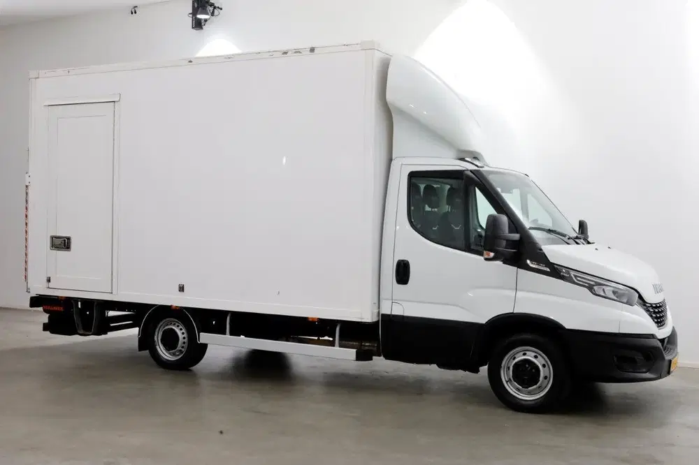 Iveco Daily 35S18 3.0 180pk HiMatic Automaat Bakwagen uit 2022, foto 12