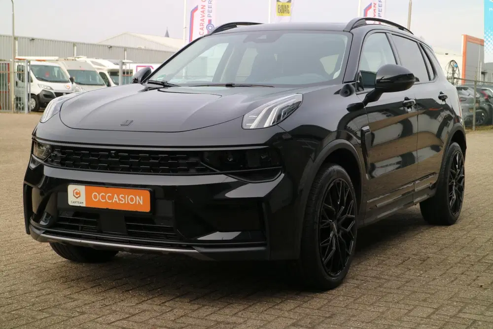 Lynk & Co 01 1.5 Midnight Black uit 2023, foto 2