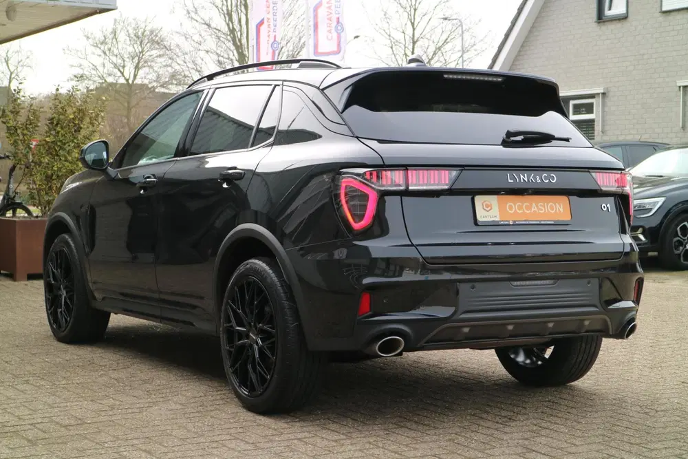 Lynk & Co 01 1.5 Midnight Black uit 2023, foto 4