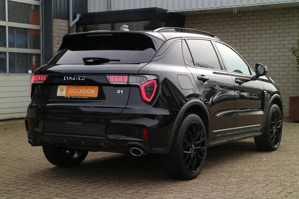 Lynk & Co 01 1.5 Midnight Black uit 2023, foto 5