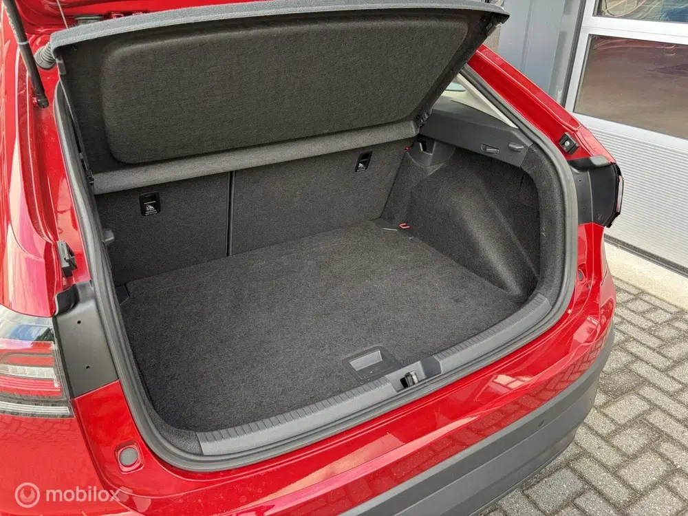 Volkswagen Taigo 1.0 TSI Life Business uit 2022, foto 10