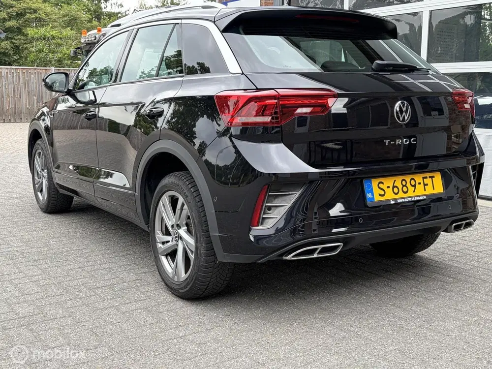 Volkswagen T-Roc 1.5 TSI R-Line Business uit 2023, foto 2