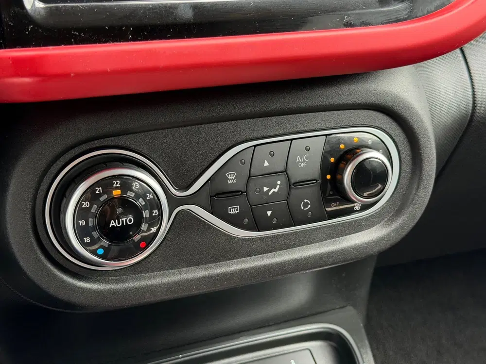 Renault Twingo 0.9 TCe Intens Half-leder uit 2019, foto 13