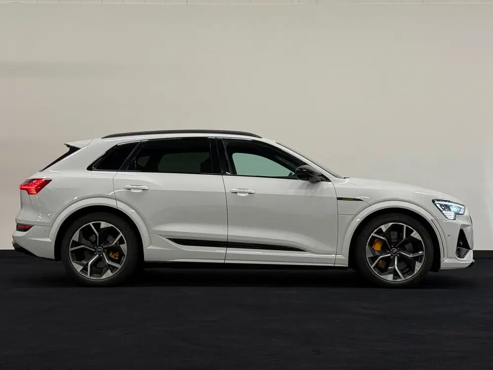 Audi e-tron S quattro 95 kWh B&O Memory Sfeer Luchtver uit 2022, foto 13