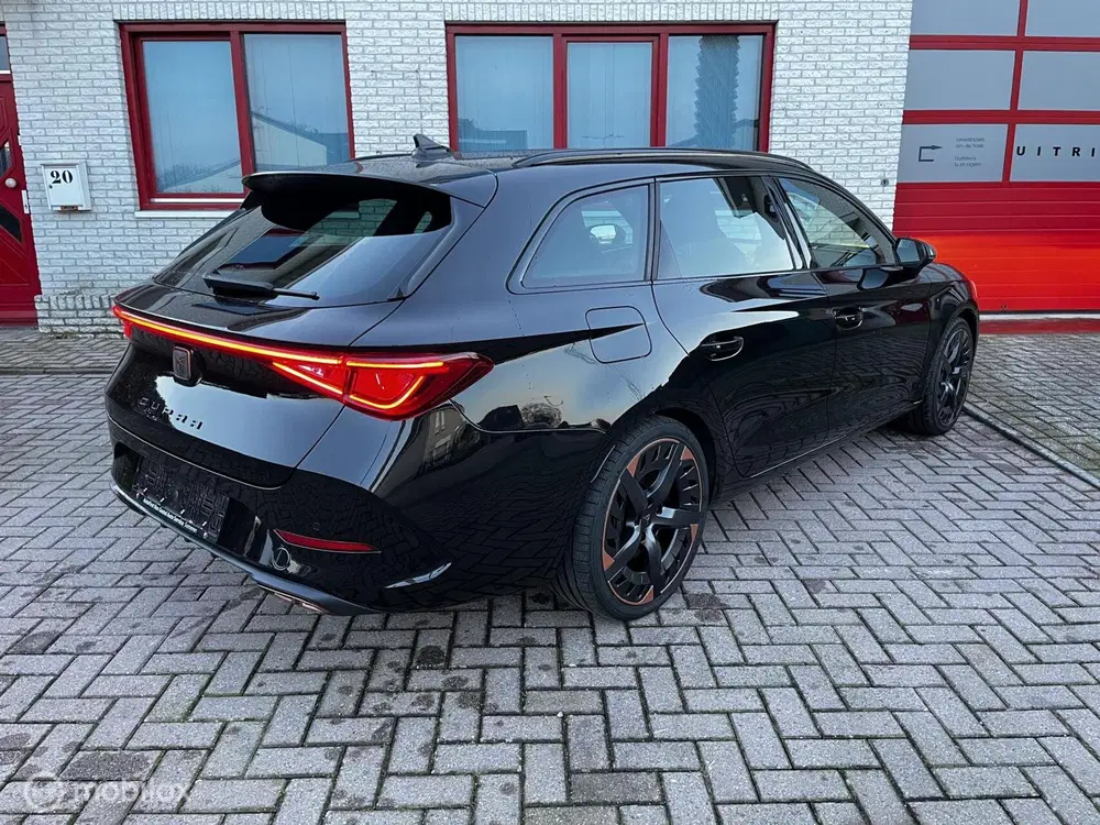 Cupra Leon 1.4 e-Hybrid PHEV uit 2024, foto 3