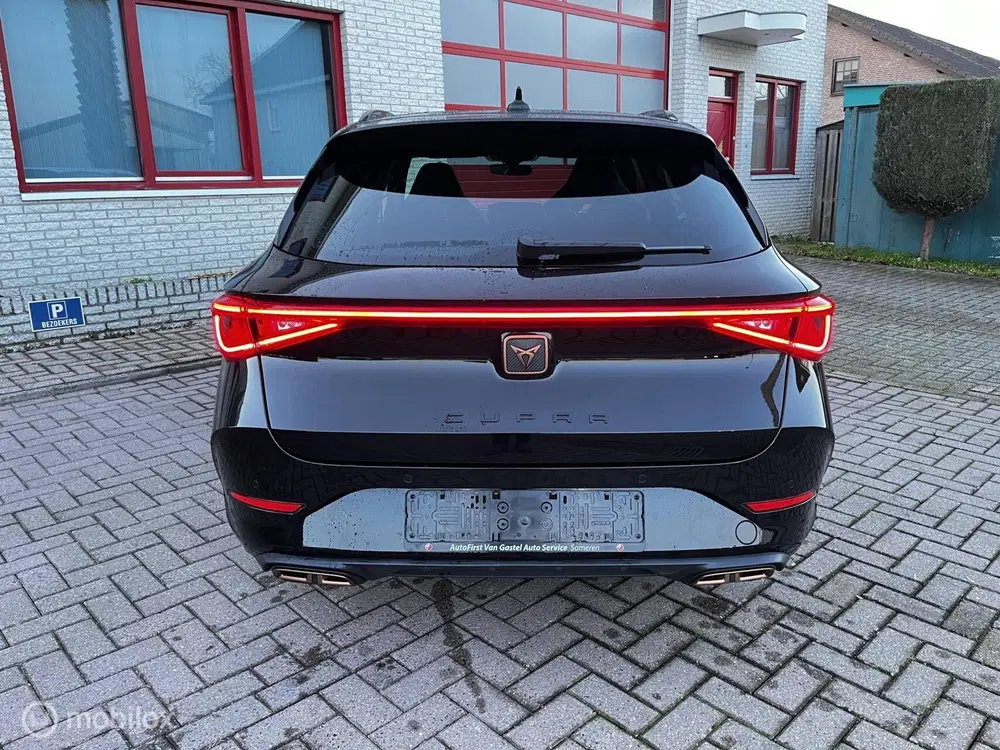 Cupra Leon 1.4 e-Hybrid PHEV uit 2024, foto 4