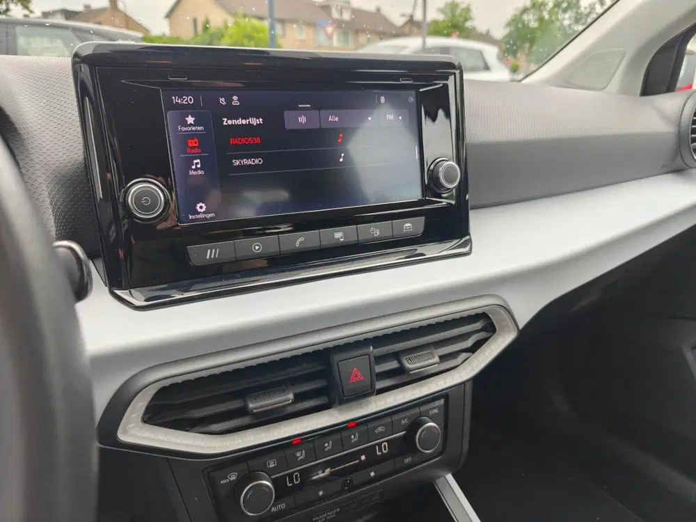 SEAT Arona 1.0 TSI Style uit 2023, foto 13