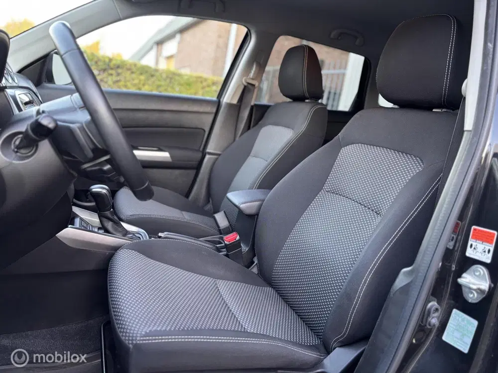 Suzuki Vitara 1.5 Hybrid AUTOMAAT Camera Keyless Dealer uit 2023, foto 10