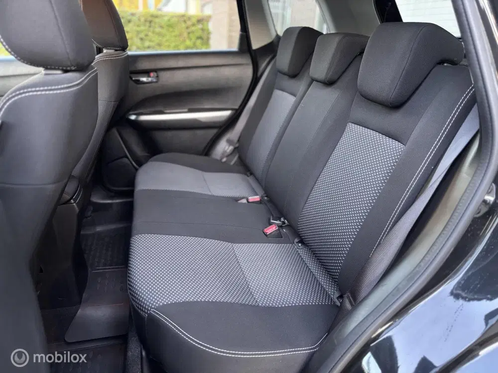 Suzuki Vitara 1.5 Hybrid AUTOMAAT Camera Keyless Dealer uit 2023, foto 11