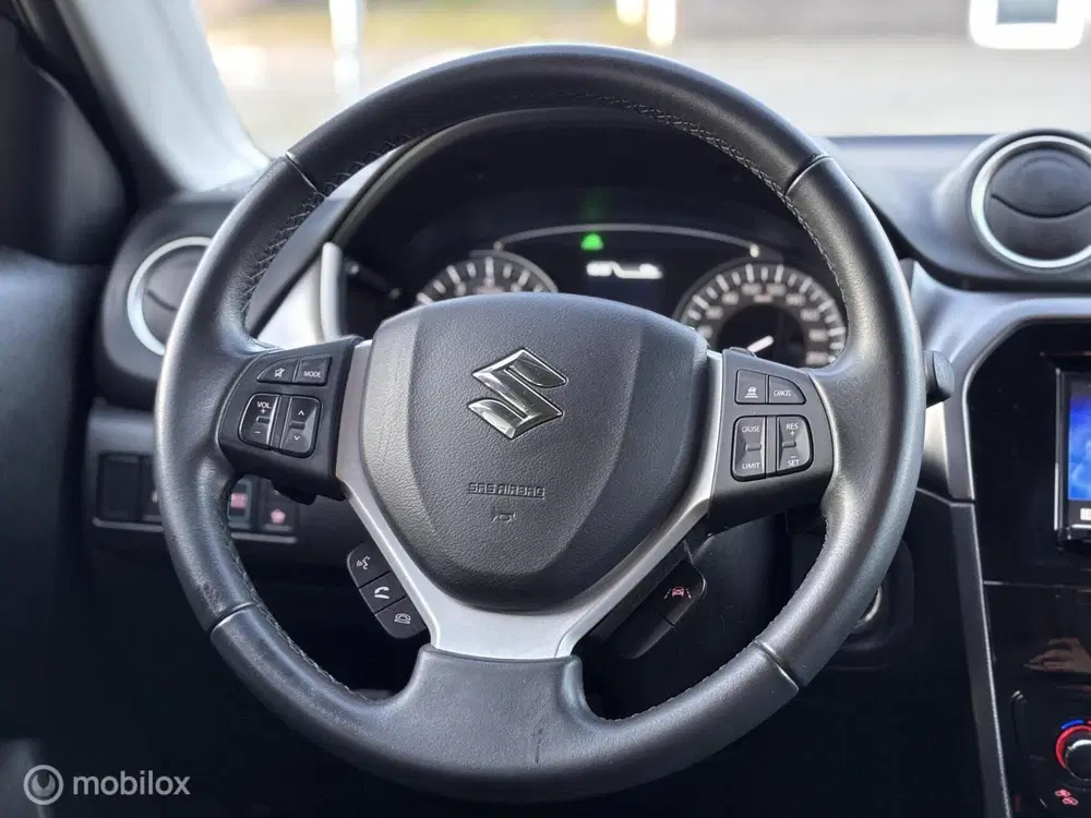 Suzuki Vitara 1.5 Hybrid AUTOMAAT Camera Keyless Dealer uit 2023, foto 8
