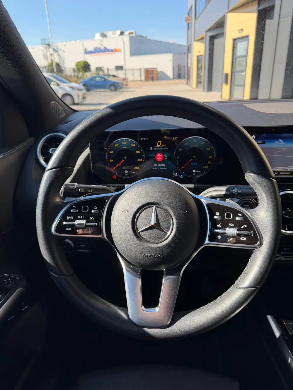 Mercedes-Benz GLA 250 e Luxury Line uit 2023, foto 12