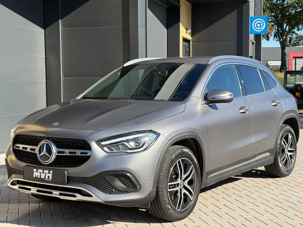 Mercedes-Benz GLA 250 e Luxury Line uit 2023, foto 2
