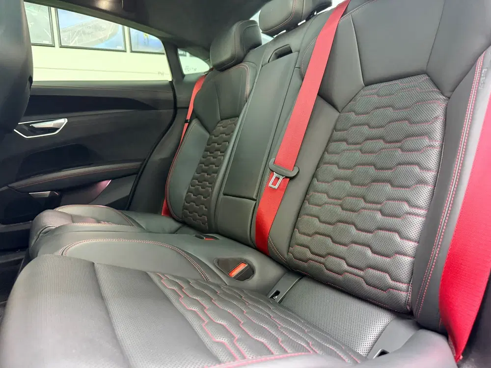 Audi e-tron GT RS 93 kWh uit 2023, foto 11
