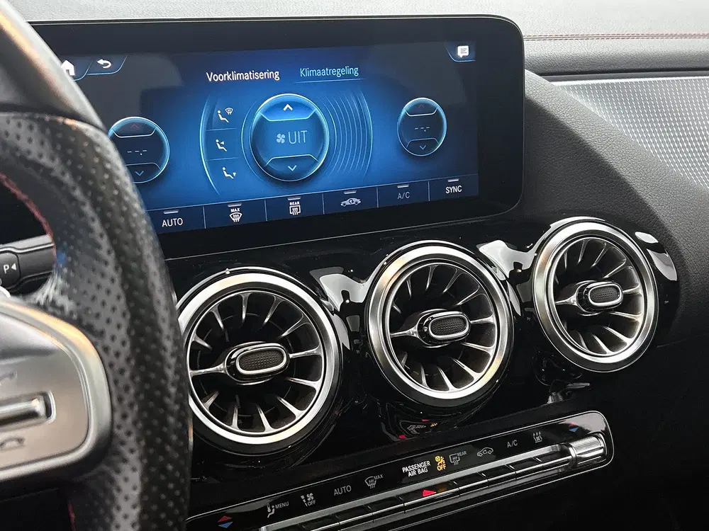 Mercedes-Benz EQA 250 Business Solution AMG 67 kWh uit 2021, foto 12