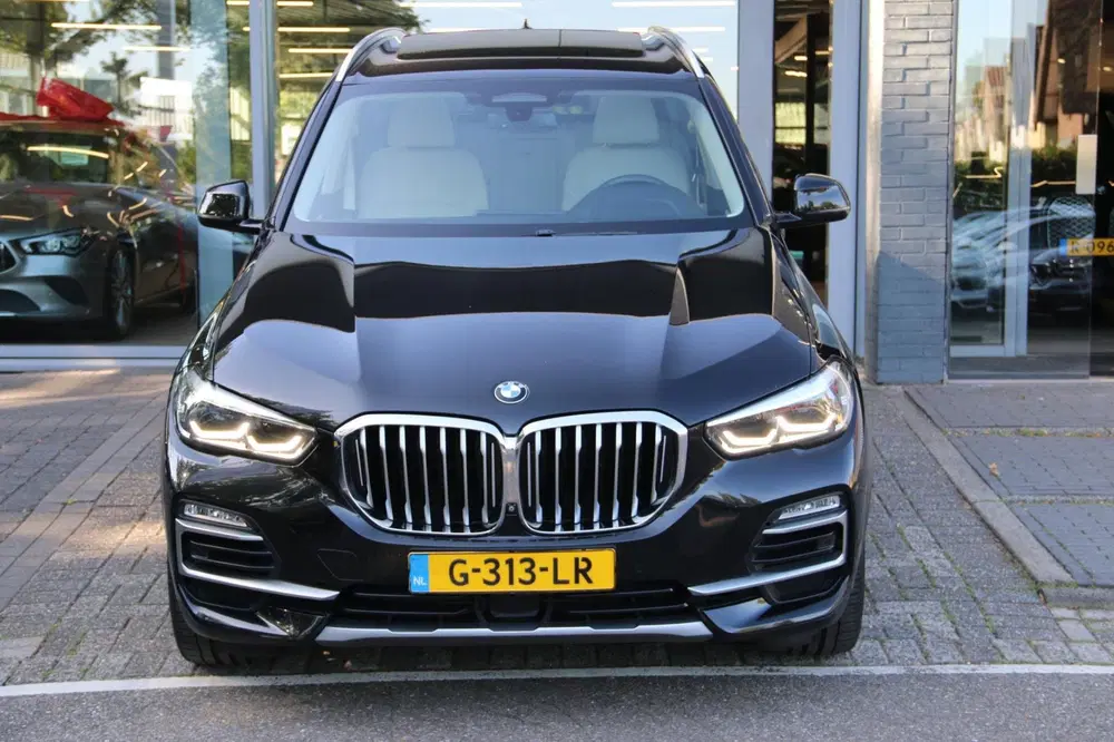 BMW X5 XDrive40i High Executive DEALER OND. PANO uit 2019, foto 2