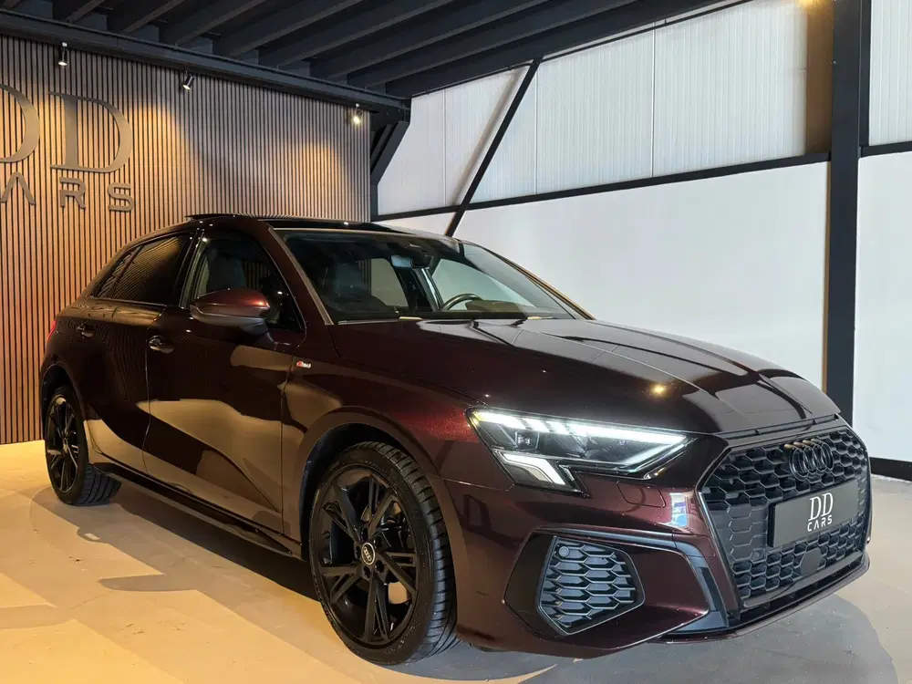 Audi A3 A3 40 Tfsi e 204PK uit 2021, foto 4