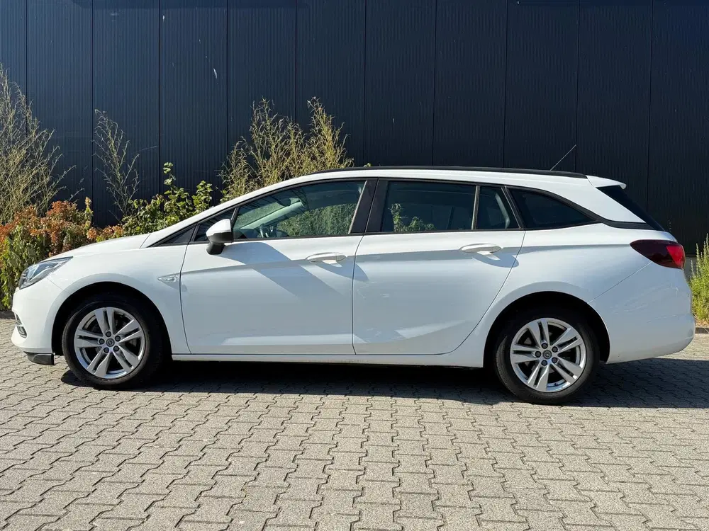 Opel Astra 1.2 Business Edition uit 2021, foto 4