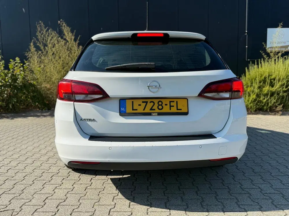 Opel Astra 1.2 Business Edition uit 2021, foto 8