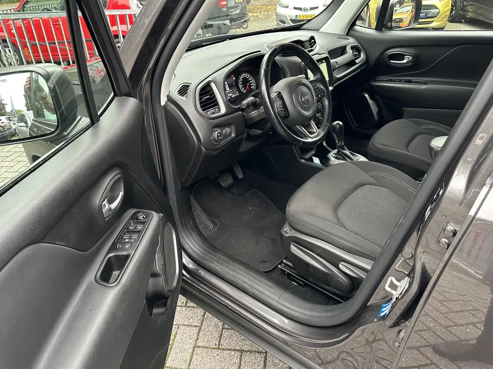 Jeep Renegade 1.3T 150PK Automaat Limited Navi uit 2019, foto 11