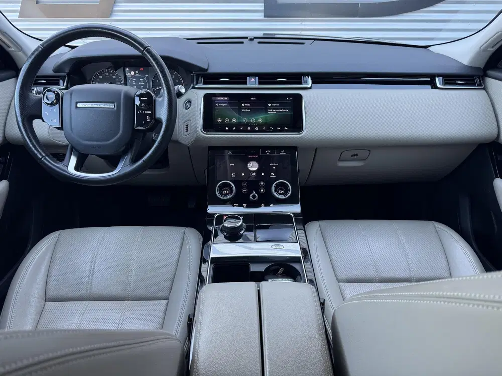 Land Rover Range Rover Velar 2.0 P250 Turbo AWD Carbon Editi uit 2019, foto 12