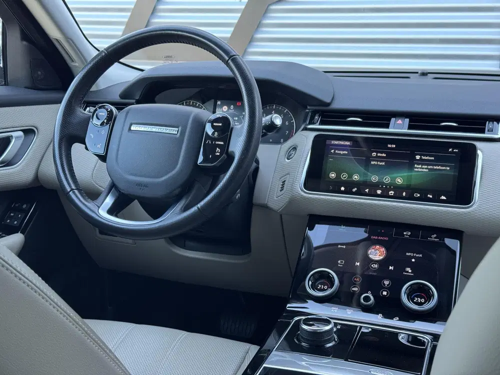 Land Rover Range Rover Velar 2.0 P250 Turbo AWD Carbon Editi uit 2019, foto 2