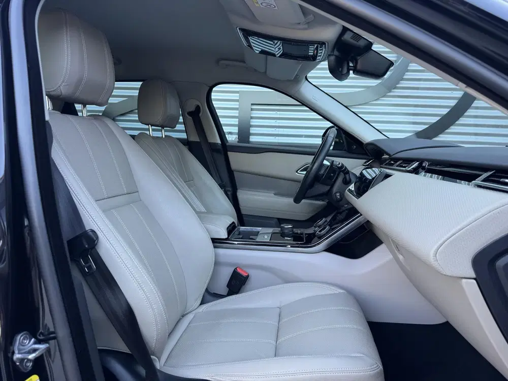 Land Rover Range Rover Velar 2.0 P250 Turbo AWD Carbon Editi uit 2019, foto 6