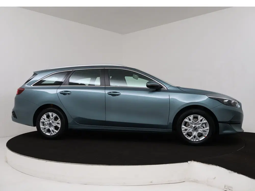 Kia Ceed 1.5 T-GDi DynamicLine uit 2025, foto 14