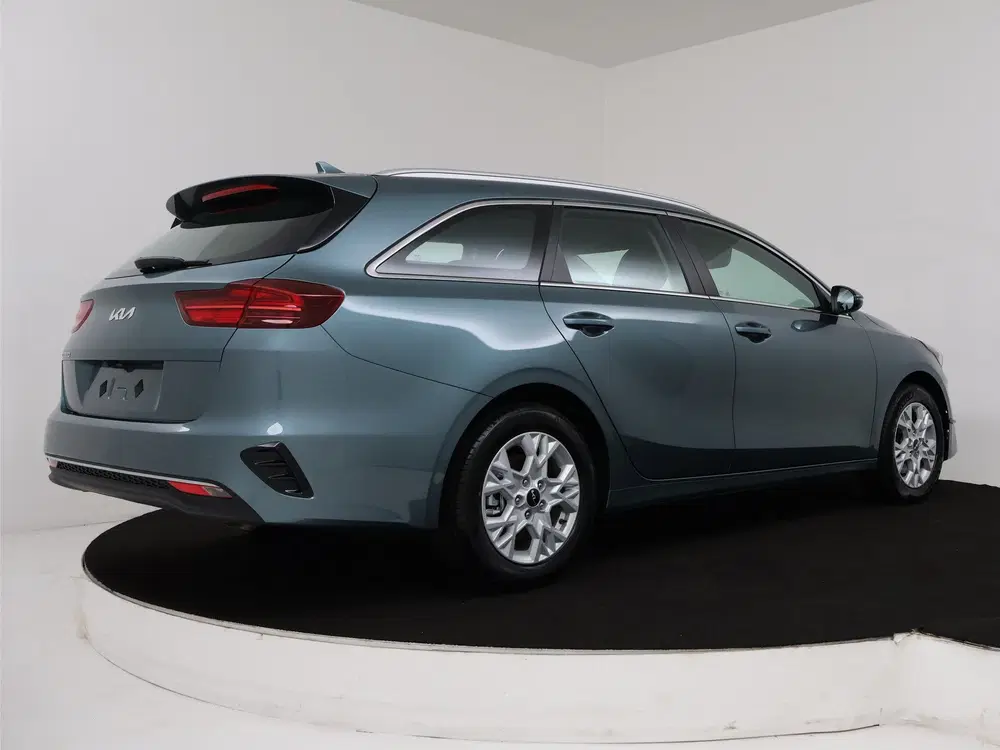 Kia Ceed 1.5 T-GDi DynamicLine uit 2025, foto 2