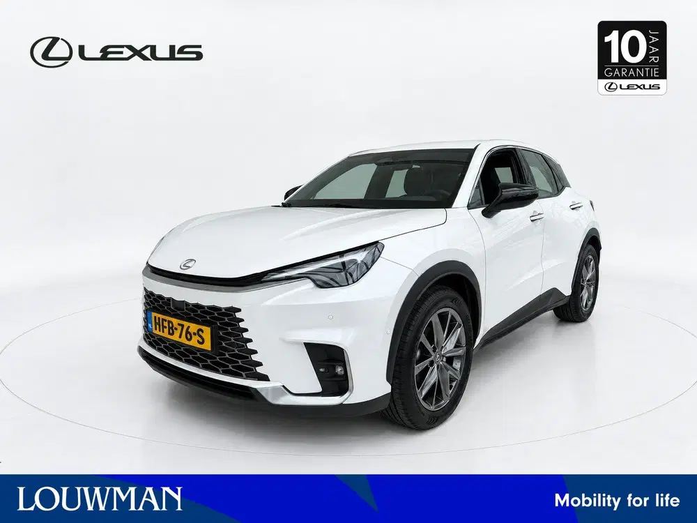 Lexus LBX 1.5 Relax 2WD uit 2025