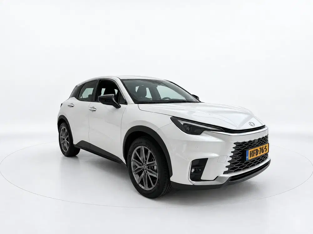 Lexus LBX 1.5 Relax 2WD uit 2025, foto 3