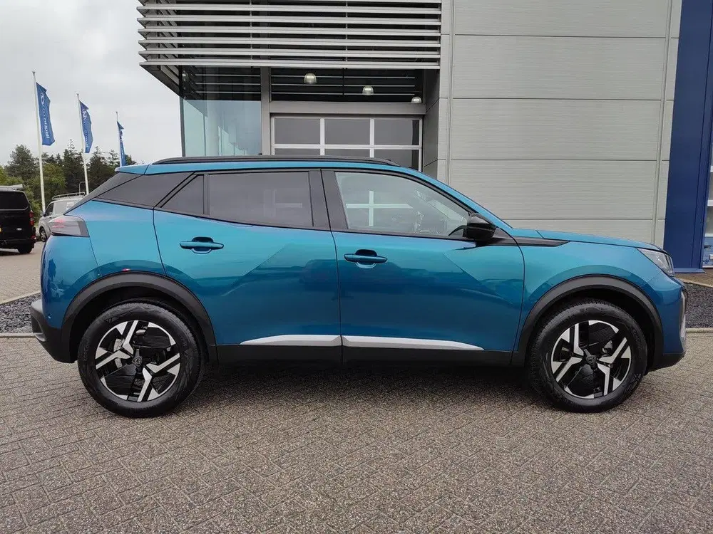 Peugeot 2008 1.2 Hybrid 145 Allure automaat uit 2025, foto 4