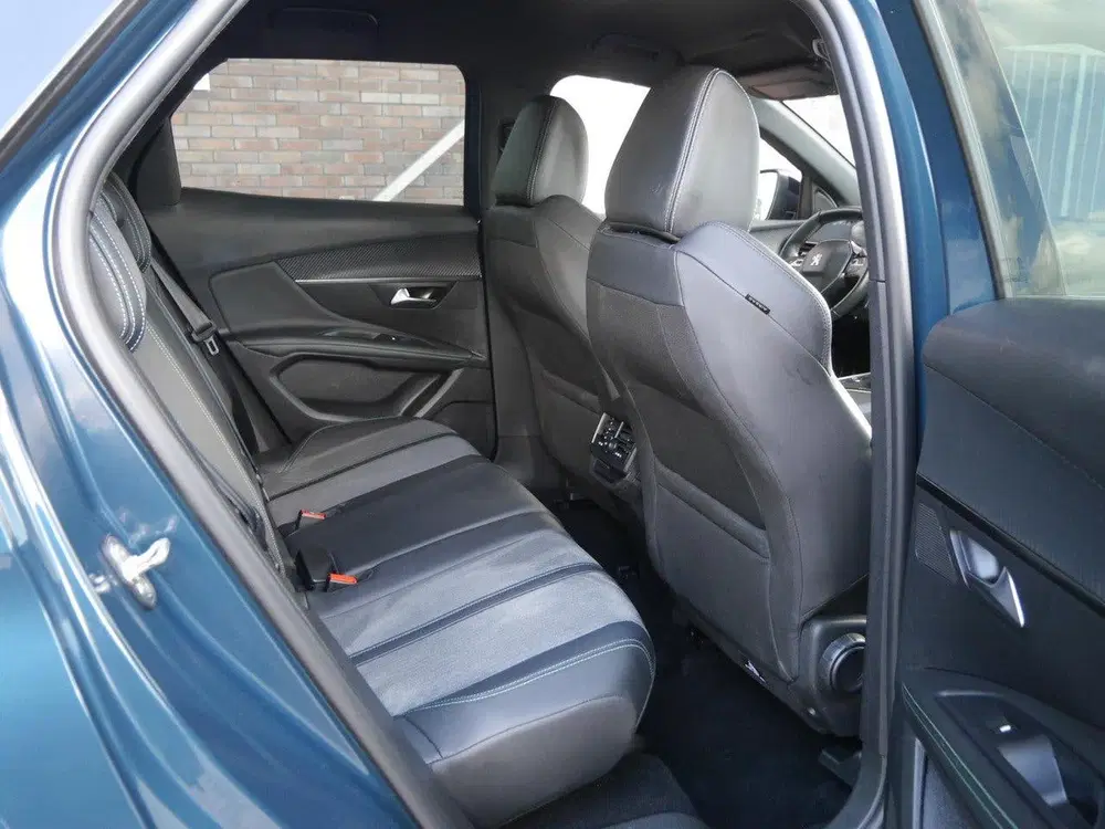 Peugeot 3008 1.2T 130pk Allure Pack Business uit 2024, foto 10