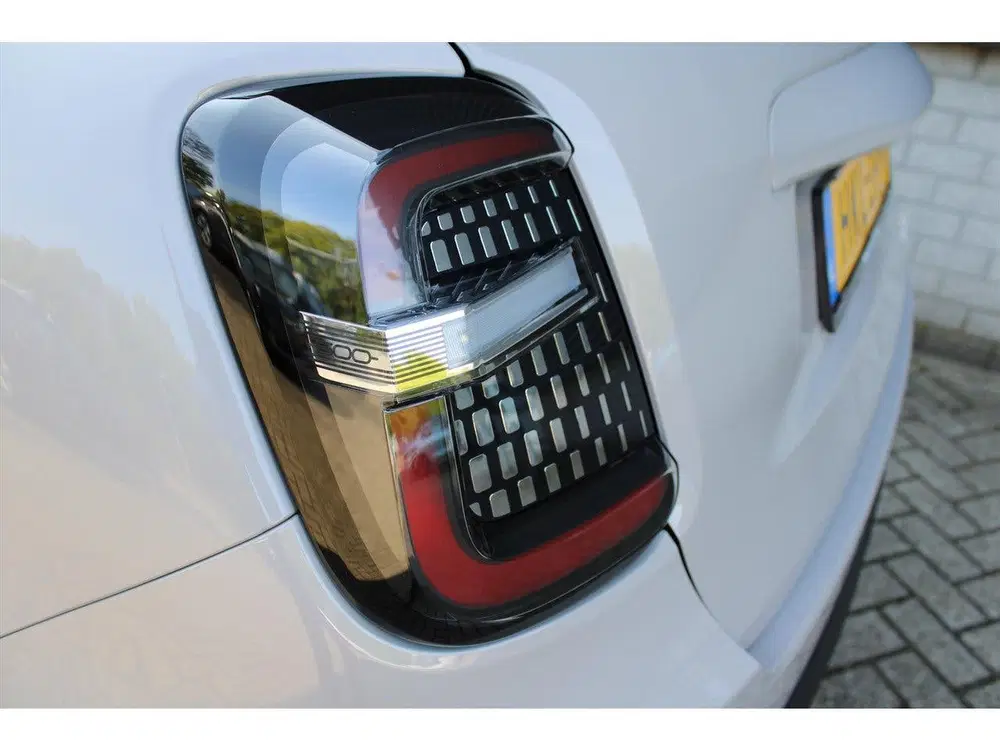 Fiat 600 Urban Hybrid Turbo Charged 100pk Automaat uit 2025, foto 10