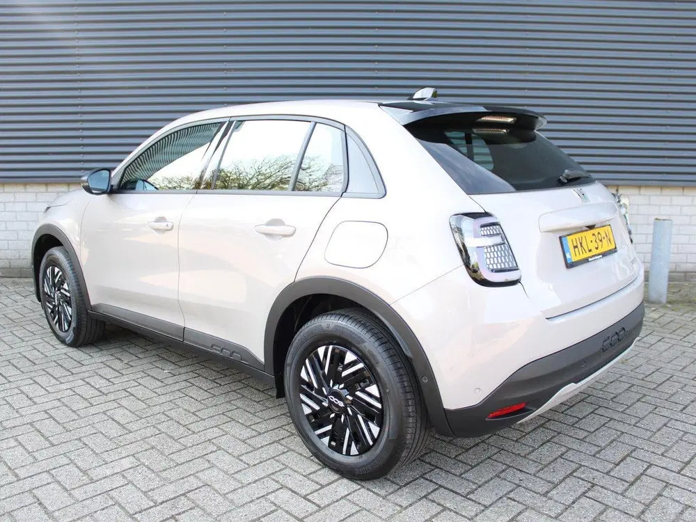 Fiat 600 Urban Hybrid Turbo Charged 100pk Automaat uit 2025, foto 7