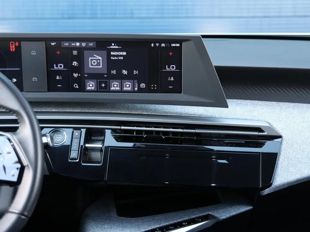Peugeot 5008 1.2 Hybrid 145pk Allure Trekhaak uit 2025, foto 13