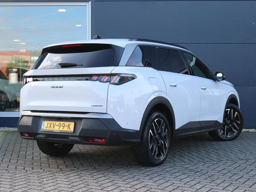 Peugeot 5008 1.2 Hybrid 145pk Allure Trekhaak uit 2025, foto 3