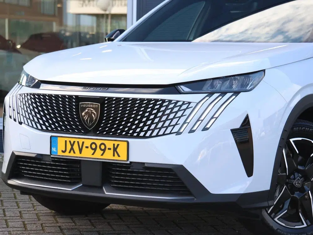 Peugeot 5008 1.2 Hybrid 145pk Allure Trekhaak uit 2025, foto 5