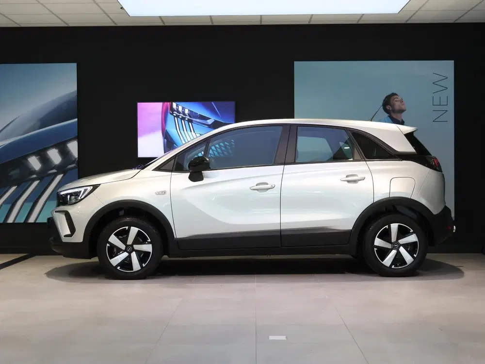 Opel Crossland 1.2 110 pk Turbo Edition uit 2022, foto 2