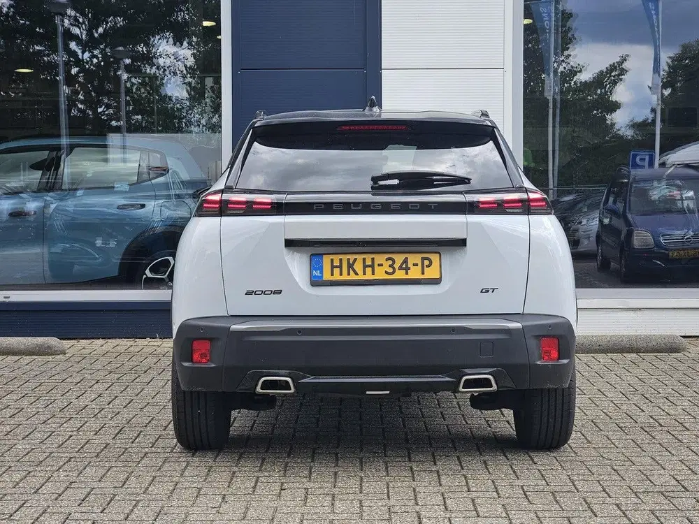 Peugeot 2008 1.2 GT 130 PK AUTOMAAT uit 2024, foto 8