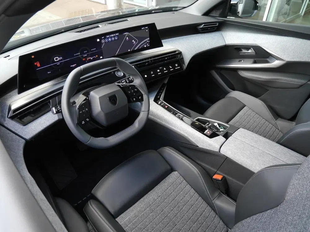 Peugeot 5008 1.2 Hybrid 136 Allure 7p uit 2025, foto 9